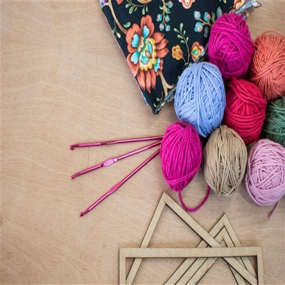 OFICINA DE ARTESANATO EM CROCHÊ E BORDADOS LIVRES - Município: Castanheira – Data: 28/07